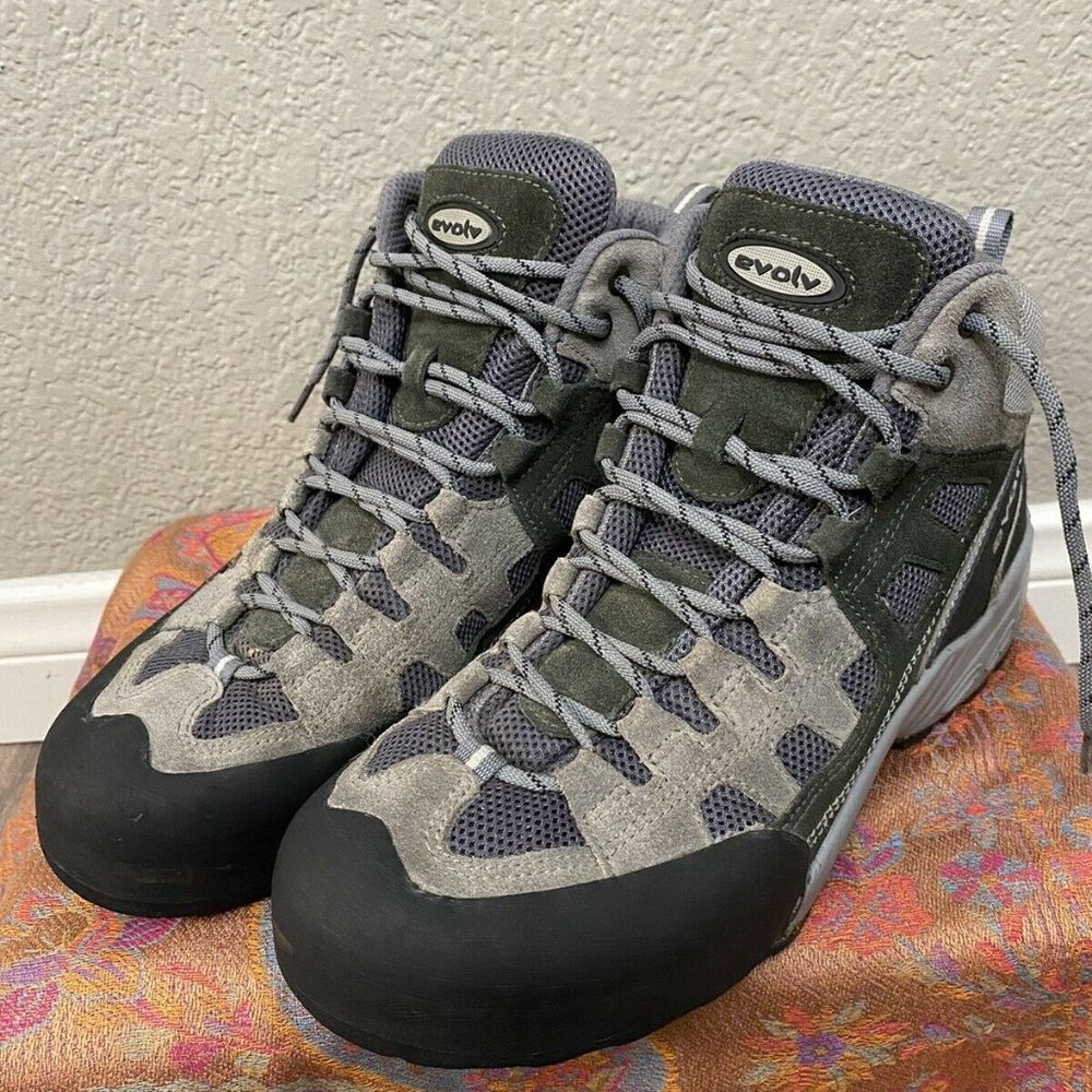 Evolv Trax Hiking Boot Size M 11